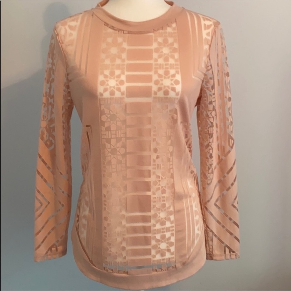 Gorgeous burn out Bar III top
